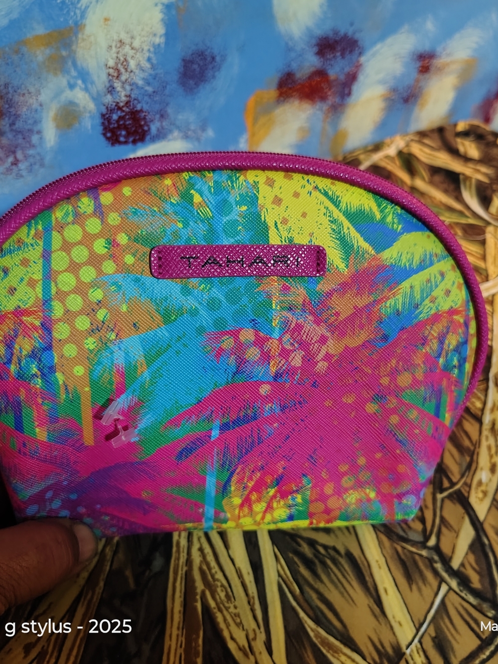 😮🔥🔥 TAHARI - Pink Trim Tropical Print Cosmetic Pouch